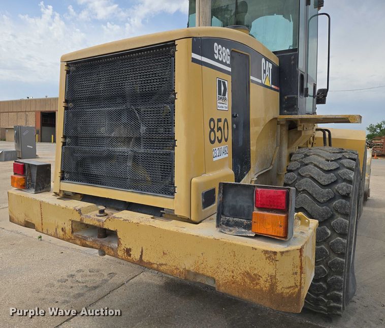 image for item EN8011 1997 Caterpillar  938G wheel loader