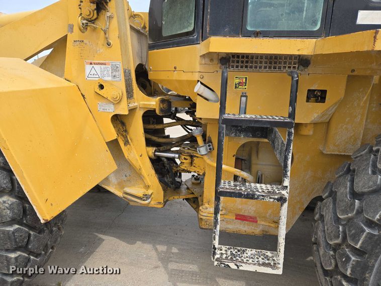 image for item EN8011 1997 Caterpillar  938G wheel loader