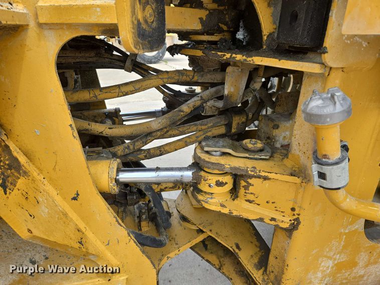 image for item EN8011 1997 Caterpillar  938G wheel loader
