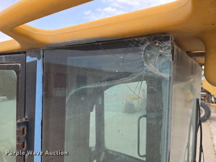 image for item EN8011 1997 Caterpillar  938G wheel loader