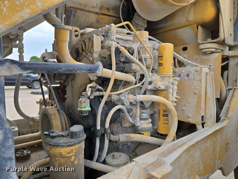 image for item EN8011 1997 Caterpillar  938G wheel loader