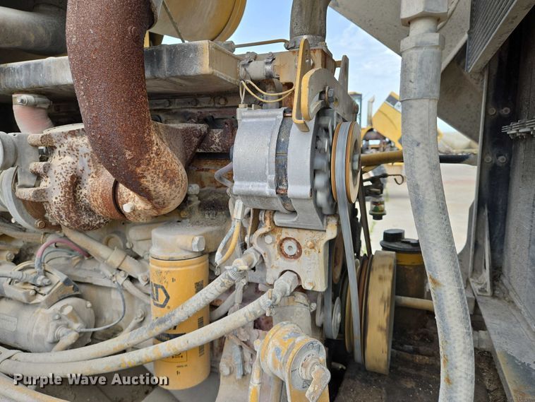 image for item EN8011 1997 Caterpillar  938G wheel loader