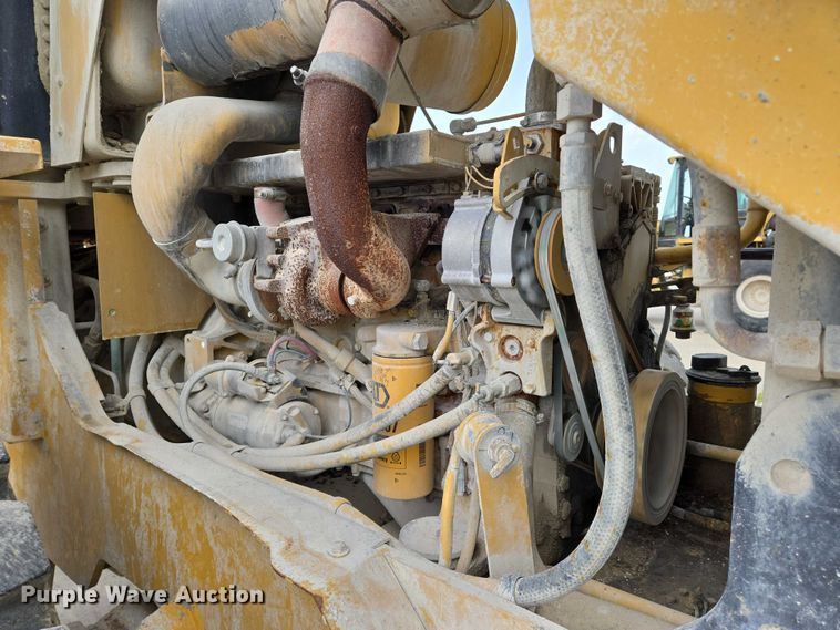 image for item EN8011 1997 Caterpillar  938G wheel loader