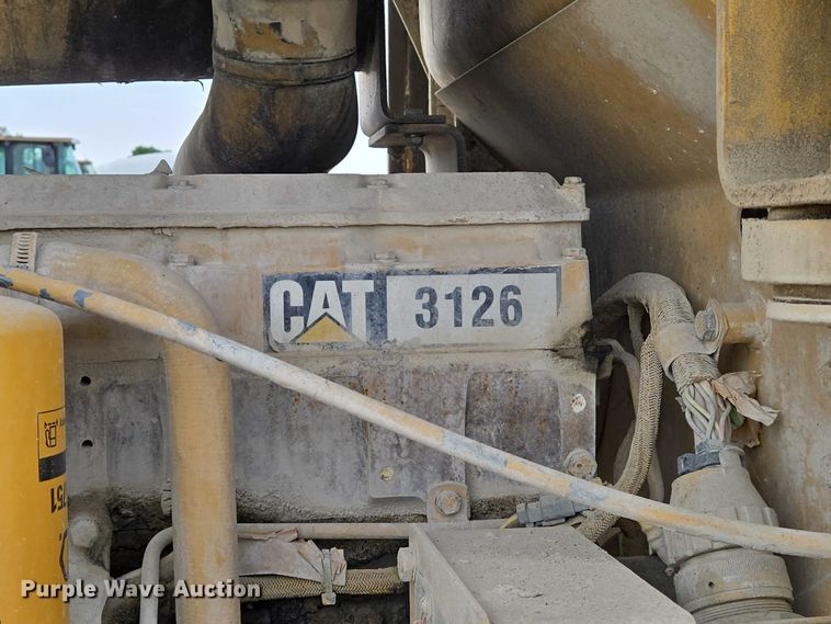 image for item EN8011 1997 Caterpillar  938G wheel loader