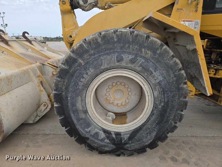 image for item EN8011 1997 Caterpillar  938G wheel loader