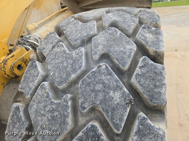 image for item EN8011 1997 Caterpillar  938G wheel loader