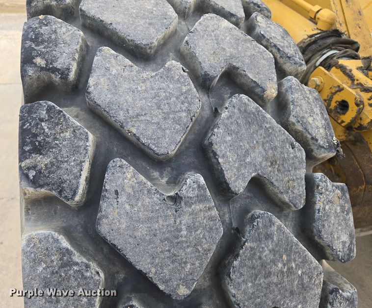 image for item EN8011 1997 Caterpillar  938G wheel loader