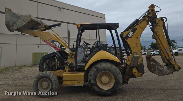 image for item EN8014 2011 Caterpillar 420E backhoe
