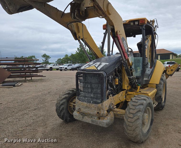 image for item EN8014 2011 Caterpillar 420E backhoe