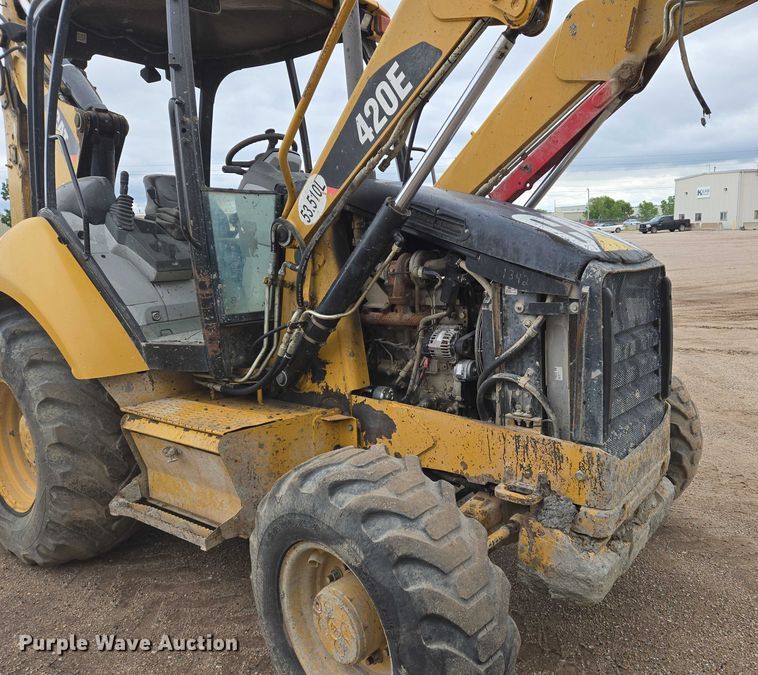 image for item EN8014 2011 Caterpillar 420E backhoe