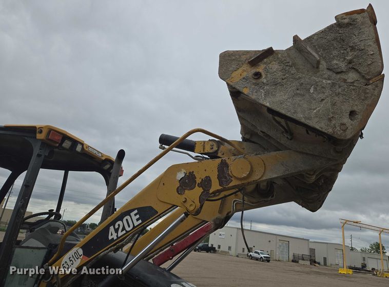 image for item EN8014 2011 Caterpillar 420E backhoe