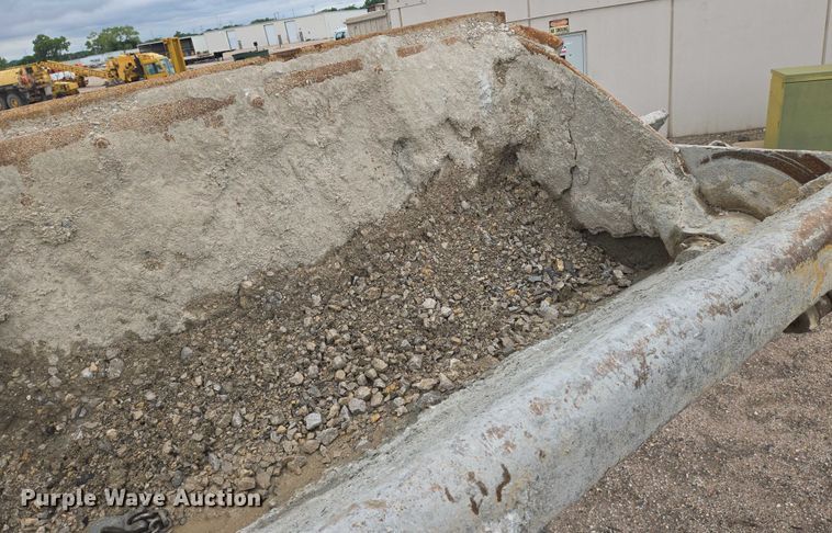 image for item EN8014 2011 Caterpillar 420E backhoe