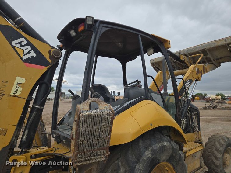 image for item EN8014 2011 Caterpillar 420E backhoe