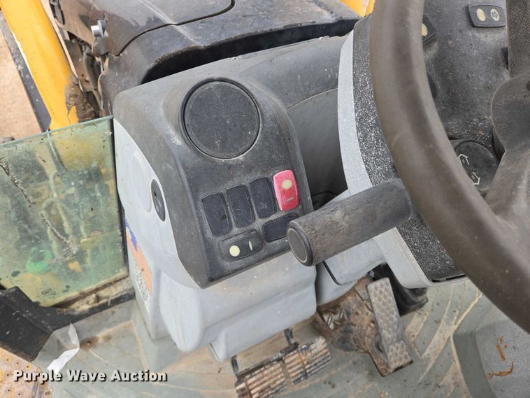 image for item EN8014 2011 Caterpillar 420E backhoe