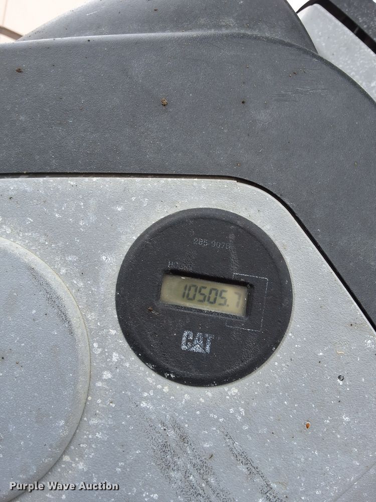 image for item EN8014 2011 Caterpillar 420E backhoe