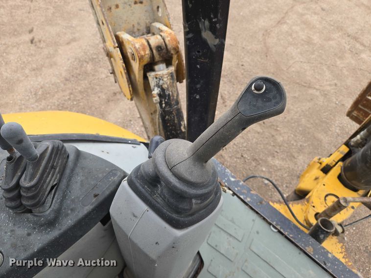 image for item EN8014 2011 Caterpillar 420E backhoe
