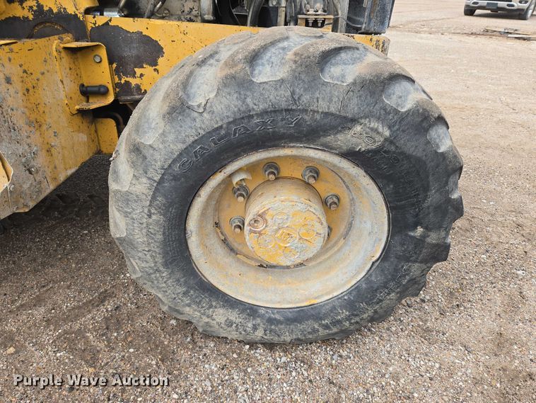 image for item EN8014 2011 Caterpillar 420E backhoe