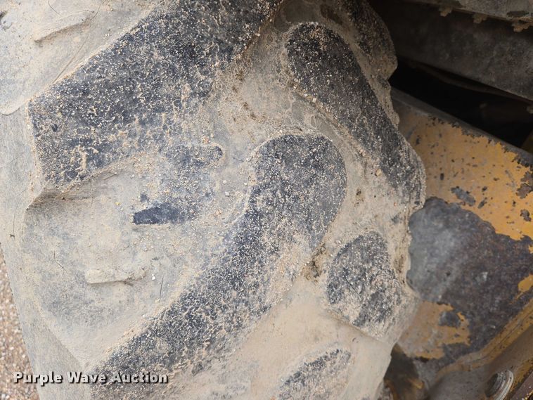 image for item EN8014 2011 Caterpillar 420E backhoe