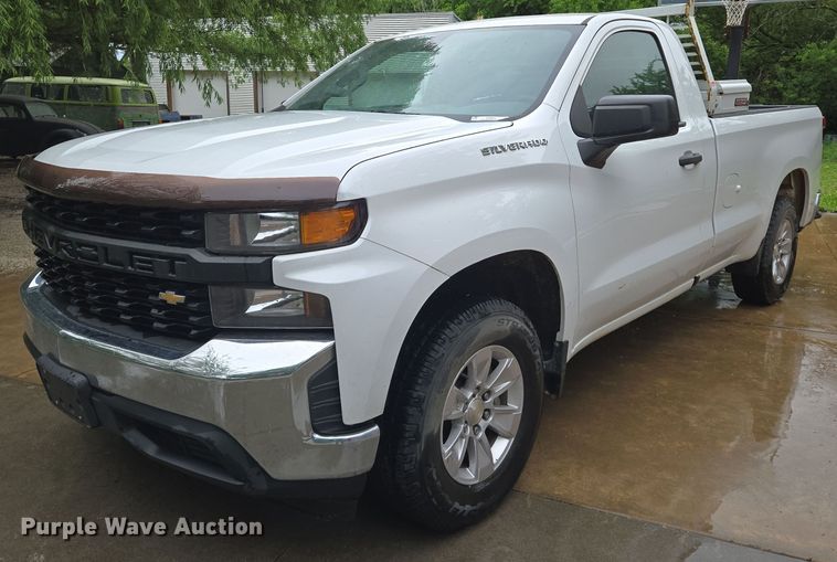 image for item EN8015 2019 Chevrolet Silverado 1500  pickup truck