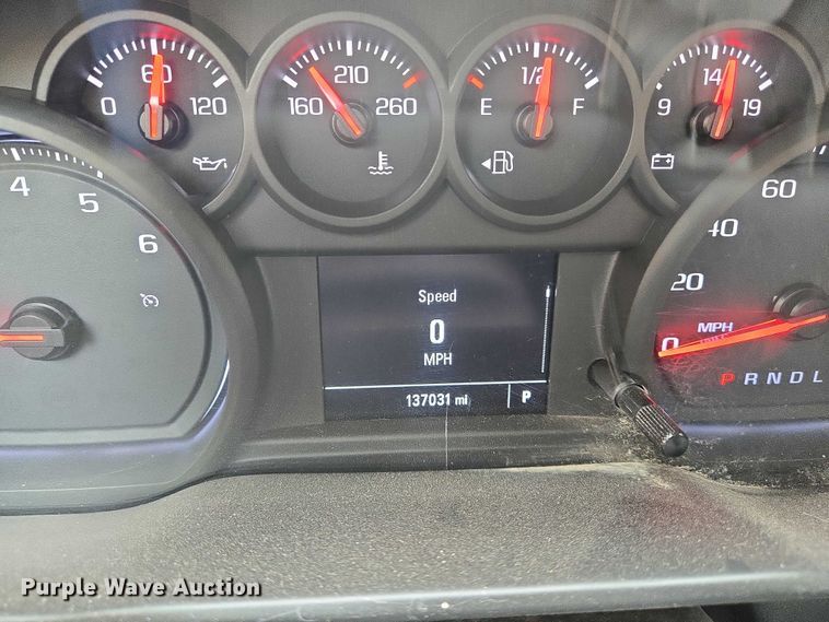 image for item EN8015 2019 Chevrolet Silverado 1500  pickup truck