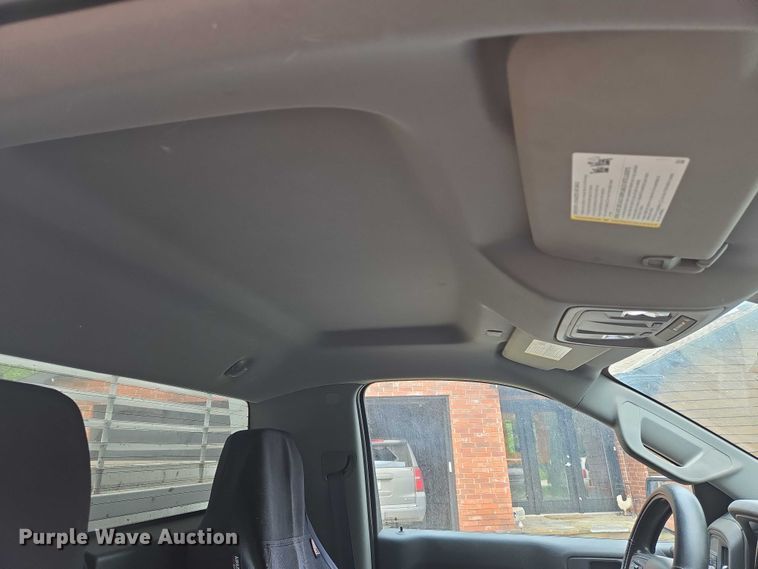 image for item EN8015 2019 Chevrolet Silverado 1500  pickup truck