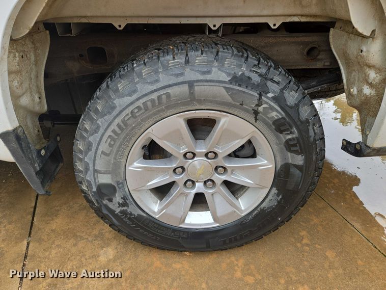 image for item EN8015 2019 Chevrolet Silverado 1500  pickup truck