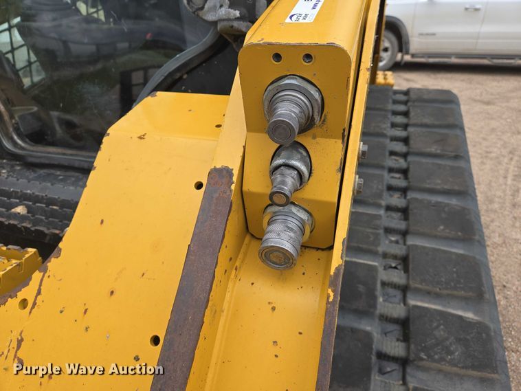 image for item EN8021 2015 Caterpillar 289D tracked skid steer loader