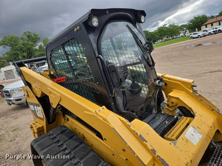 image for item EN8021 2015 Caterpillar 289D tracked skid steer loader