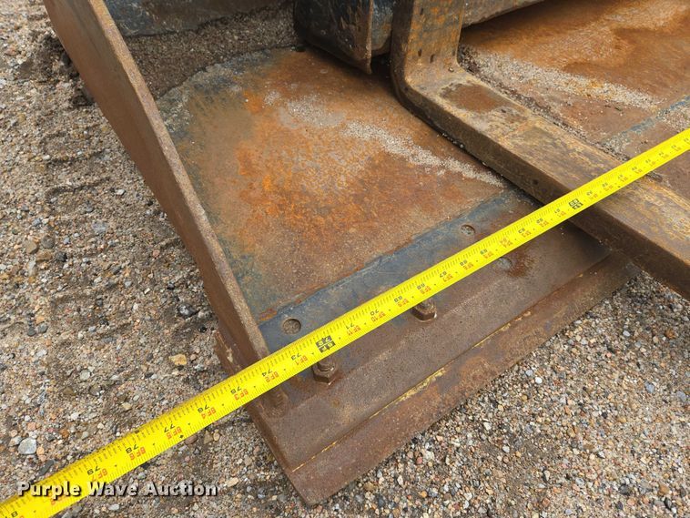 image for item EN8021 2015 Caterpillar 289D tracked skid steer loader