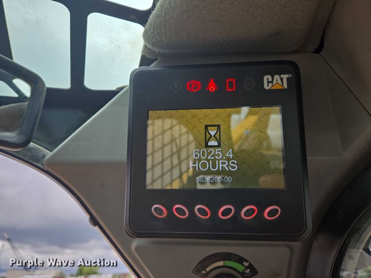 image for item EN8021 2015 Caterpillar 289D tracked skid steer loader