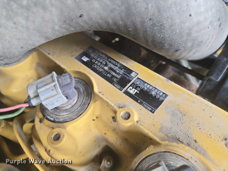 image for item EN8021 2015 Caterpillar 289D tracked skid steer loader