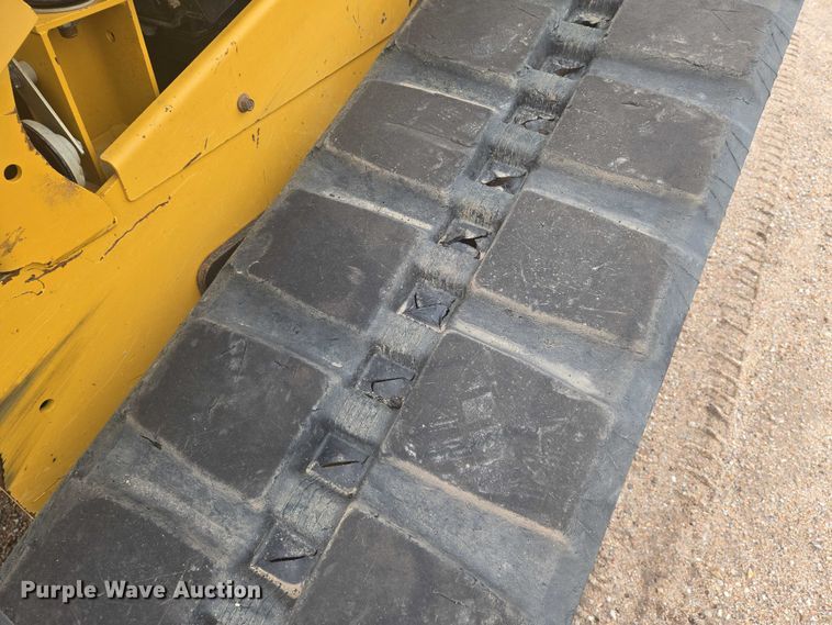 image for item EN8021 2015 Caterpillar 289D tracked skid steer loader