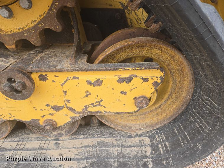 image for item EN8021 2015 Caterpillar 289D tracked skid steer loader