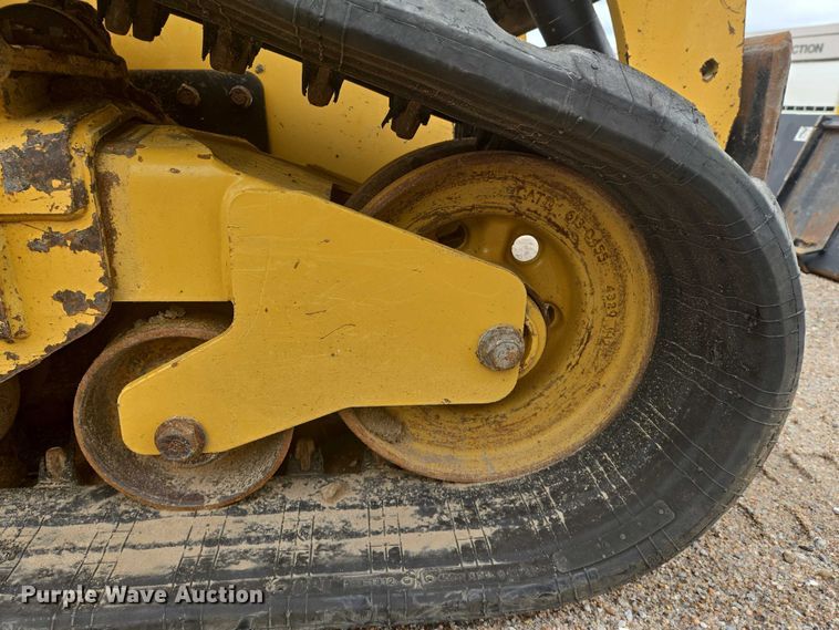 image for item EN8021 2015 Caterpillar 289D tracked skid steer loader