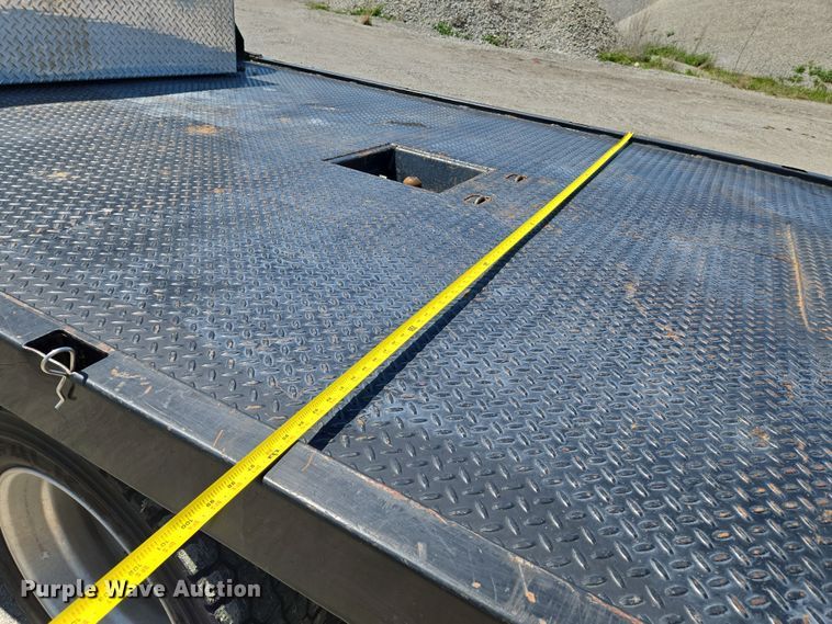 image for item EN8940 2013 International  TerraStar Ext. Cab flatbed truck