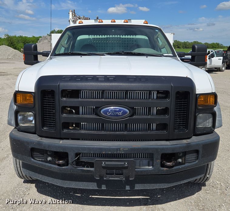 image for item EN8941 2008 Ford F550 Super Duty utility / service truck