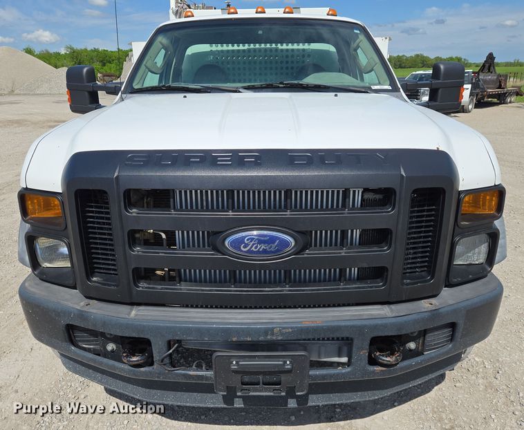 image for item EN8941 2008 Ford F550 Super Duty utility / service truck