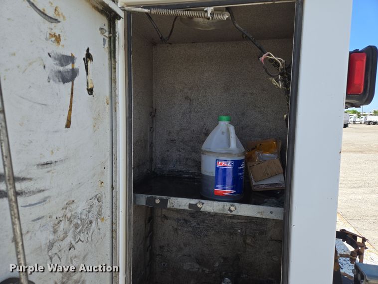 image for item EN8941 2008 Ford F550 Super Duty utility / service truck