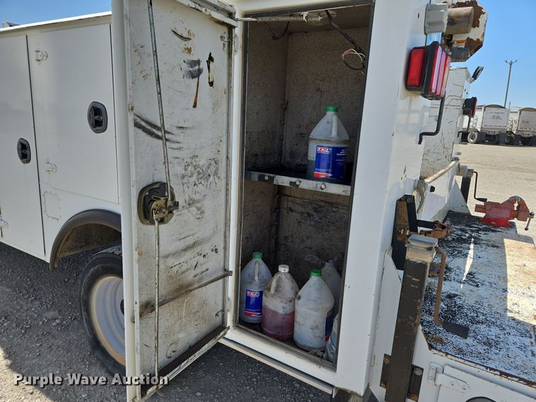 image for item EN8941 2008 Ford F550 Super Duty utility / service truck