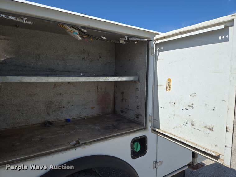 image for item EN8941 2008 Ford F550 Super Duty utility / service truck