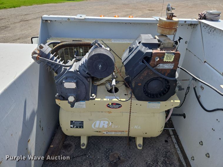 image for item EN8941 2008 Ford F550 Super Duty utility / service truck