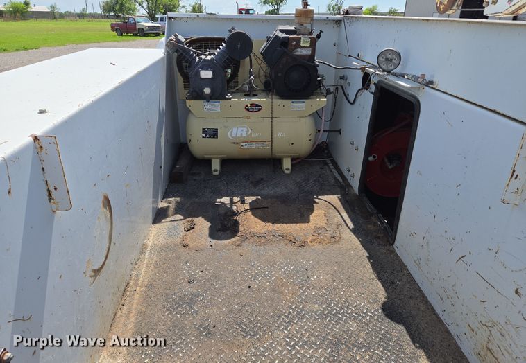 image for item EN8941 2008 Ford F550 Super Duty utility / service truck