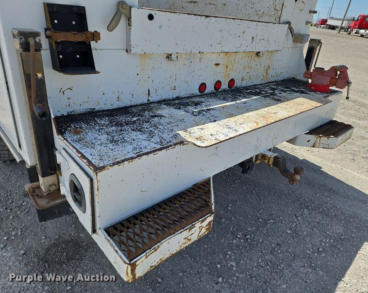 image for item EN8941 2008 Ford F550 Super Duty utility / service truck