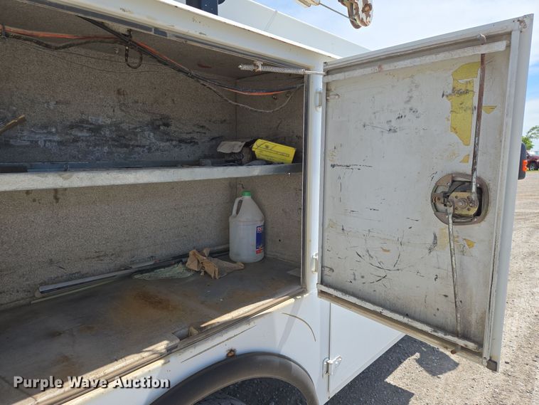 image for item EN8941 2008 Ford F550 Super Duty utility / service truck