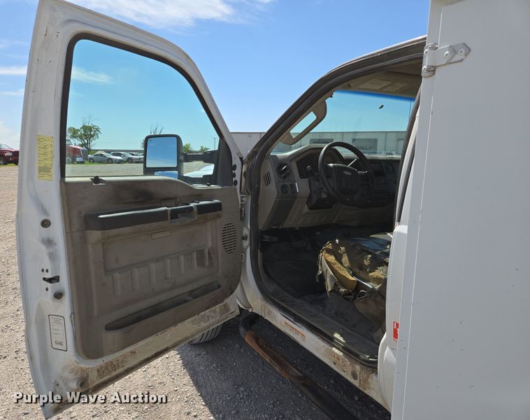 image for item EN8941 2008 Ford F550 Super Duty utility / service truck
