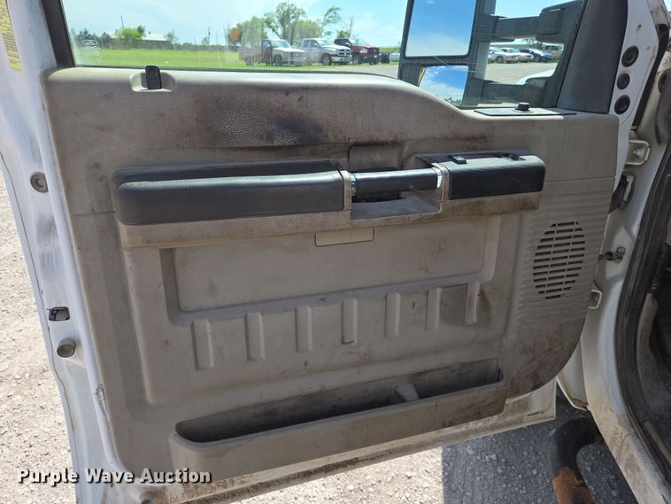 image for item EN8941 2008 Ford F550 Super Duty utility / service truck