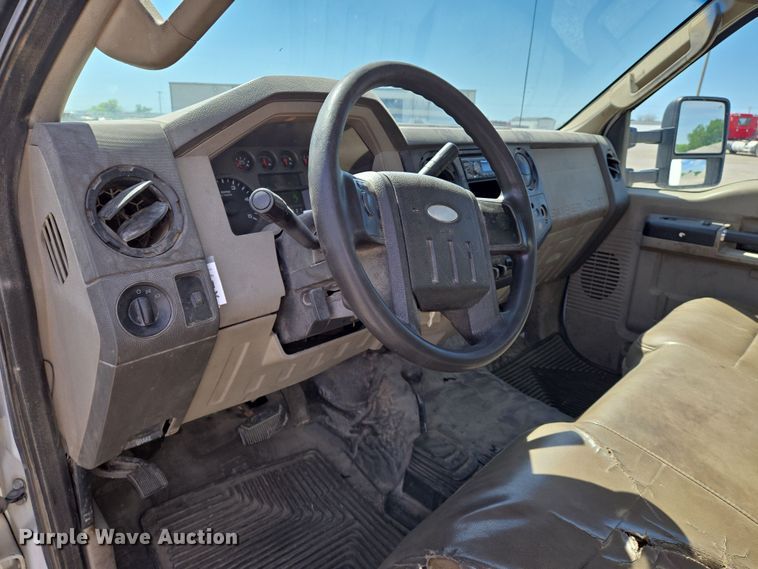 image for item EN8941 2008 Ford F550 Super Duty utility / service truck