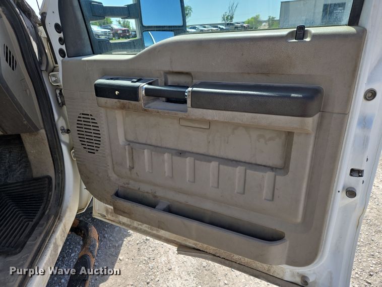 image for item EN8941 2008 Ford F550 Super Duty utility / service truck