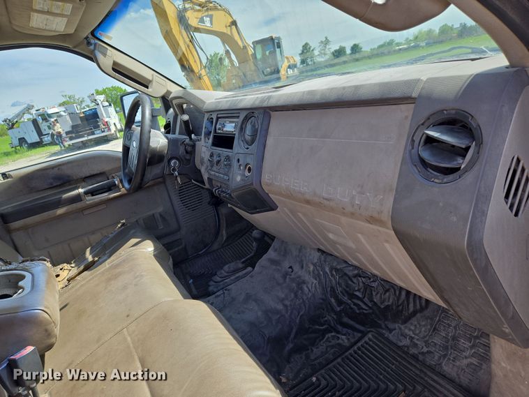 image for item EN8941 2008 Ford F550 Super Duty utility / service truck