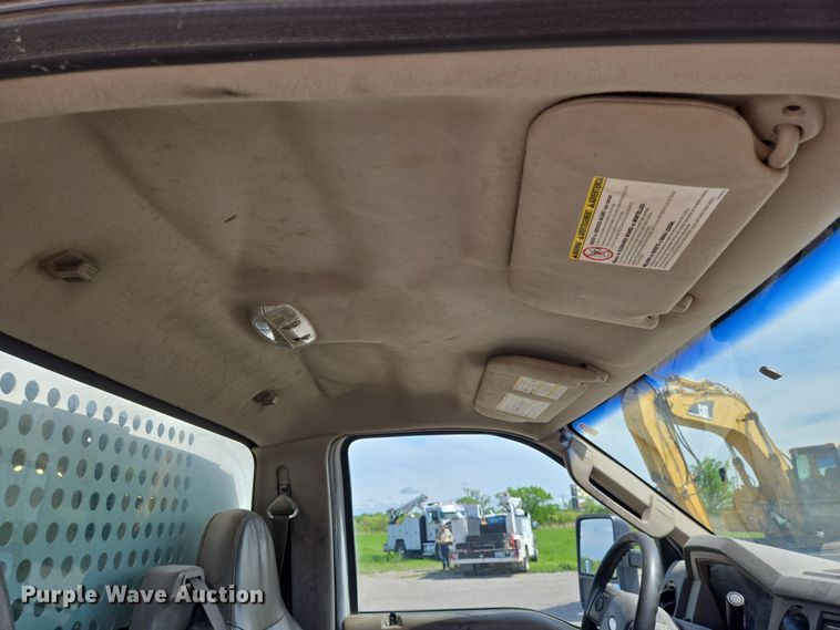 image for item EN8941 2008 Ford F550 Super Duty utility / service truck